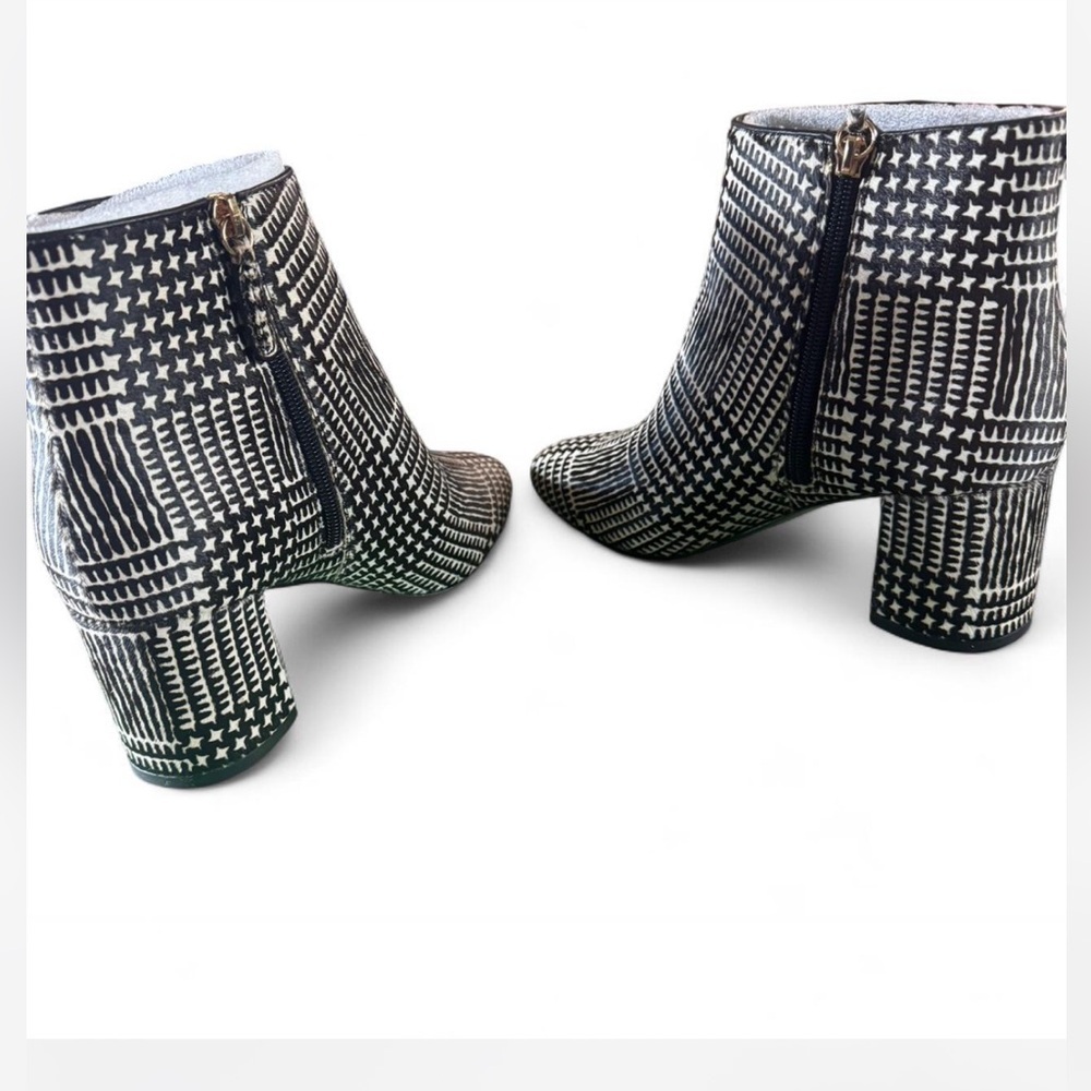 Kate Spade Holly Prince of Whales Booties - Picture 3 of 8